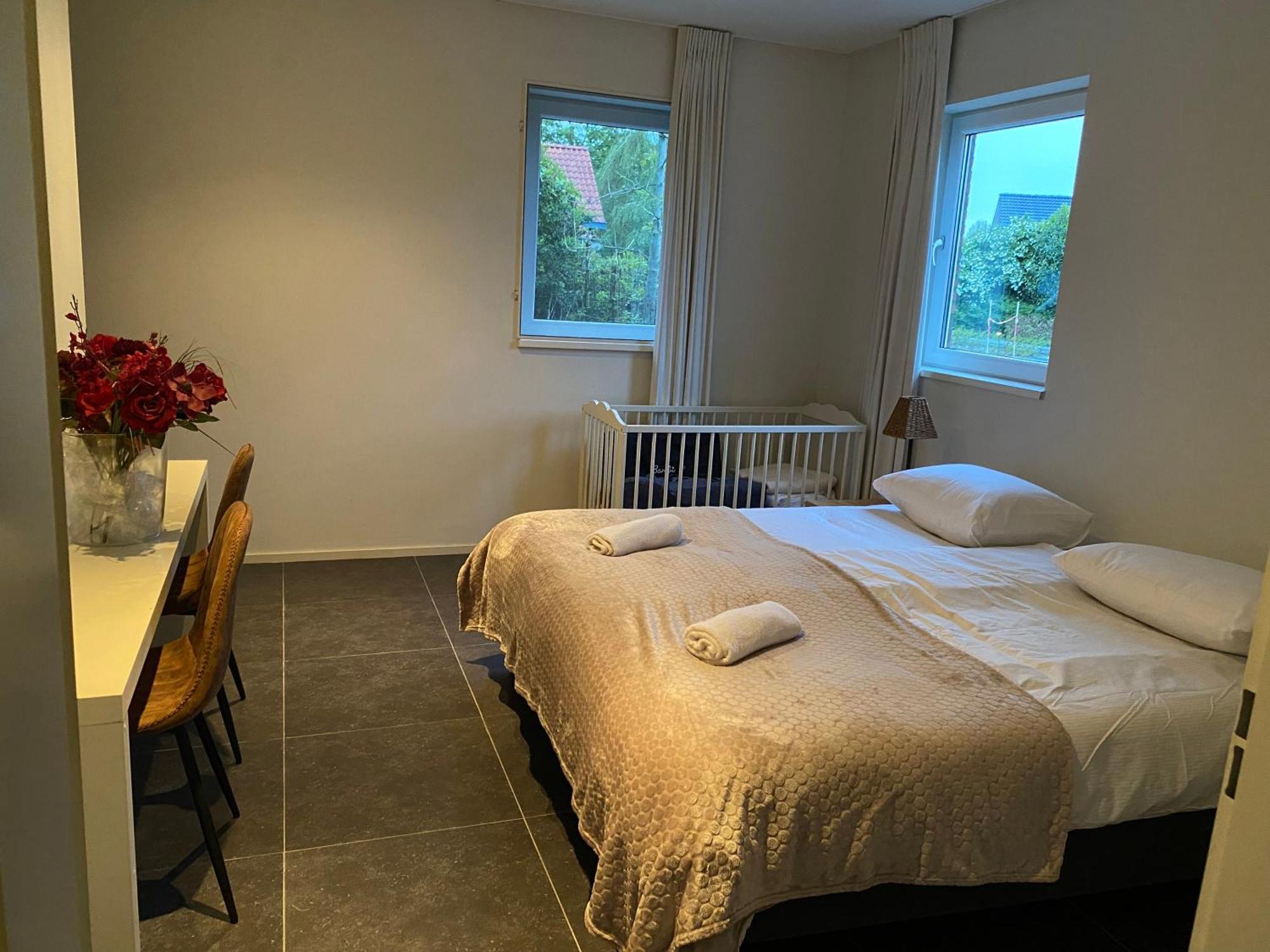 Villa Riverside Met Hottub, Eigen Aanlegsteiger, Zwemtrap, Trampoline En Kano'S Zeewolde Exteriér fotografie