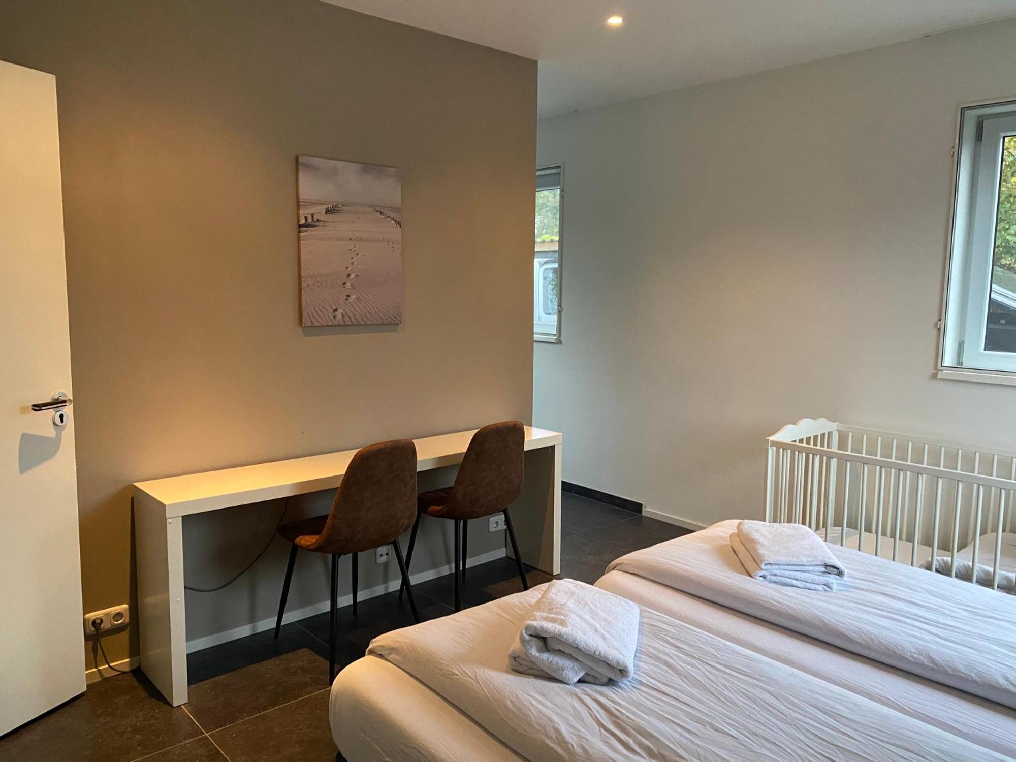 Villa Riverside Met Hottub, Eigen Aanlegsteiger, Zwemtrap, Trampoline En Kano'S Zeewolde Exteriér fotografie